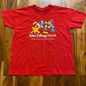 Vintage 2000 Walt Disney World T-Shirt Y2K Mickey Mouse Donald Duck Goofy Pluto